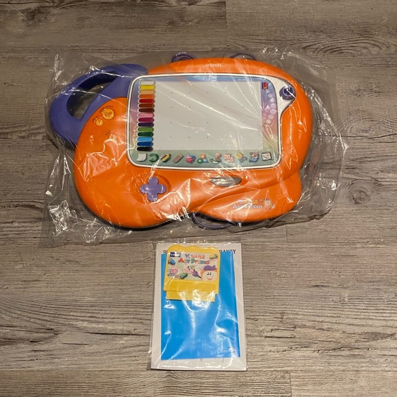 VTech V. Smile Console And Art Studio New Damaged Box + 4 used smartridges - Picture 9 of 10